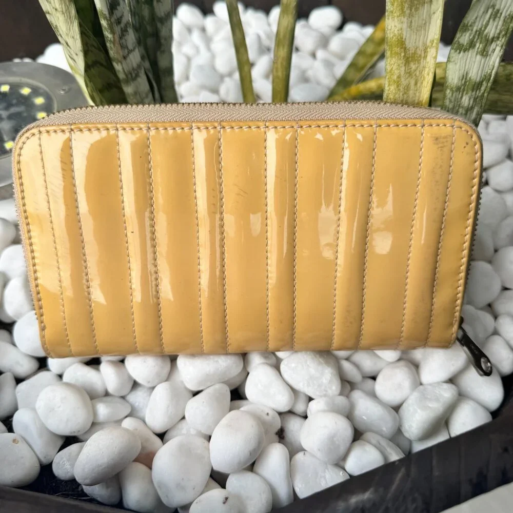 Chloe Wallet (FLAWS) Purse Long Wallet Authentic Beige Mustard Yellow